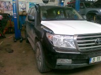 Toyota - Toyota Land Cruiser J200 @ TRACO - service auto 4x4, tuning maşini 4x4, accesorii offroad