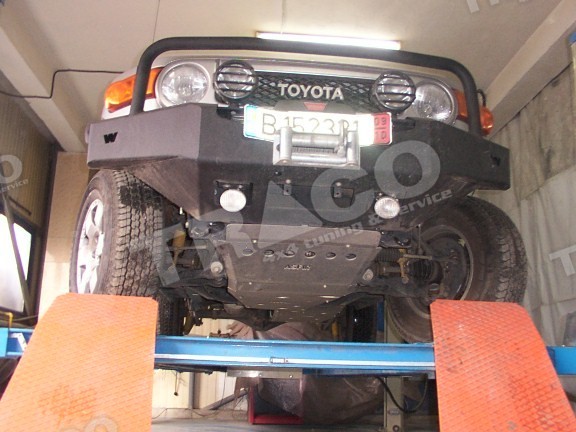 Toyota - Toyota FJ Cruiser @ TRACO - service auto 4x4, tuning maşini 4x4, accesorii offroad