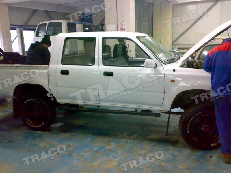 Toyota - Toyota Hilux  -＞2005 @ TRACO - service auto 4x4, tuning maşini 4x4, accesorii offroad