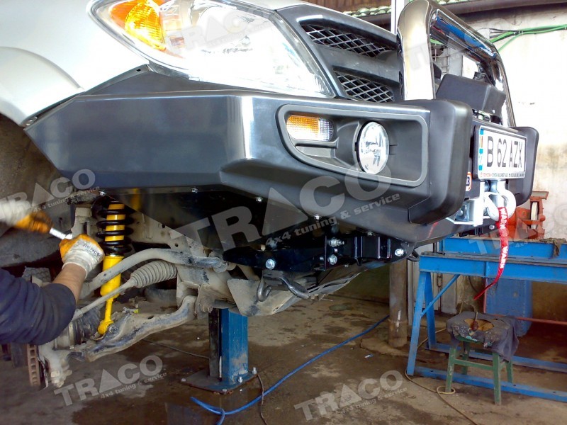 Toyota - Toyota Hilux Vigo 2005-＞ @ TRACO - service auto 4x4, tuning maşini 4x4, accesorii offroad